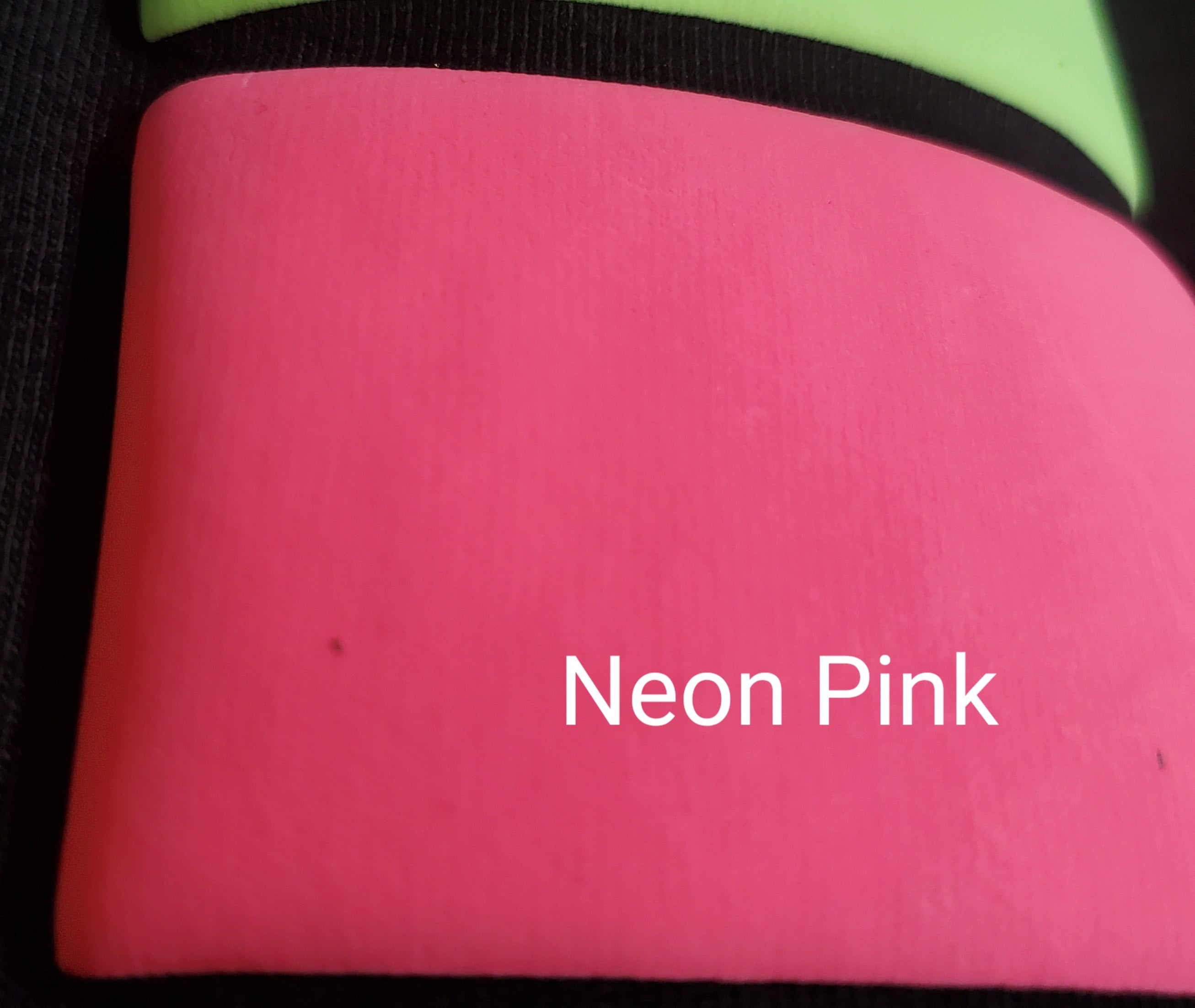 3D Puff 20" Neon Pink