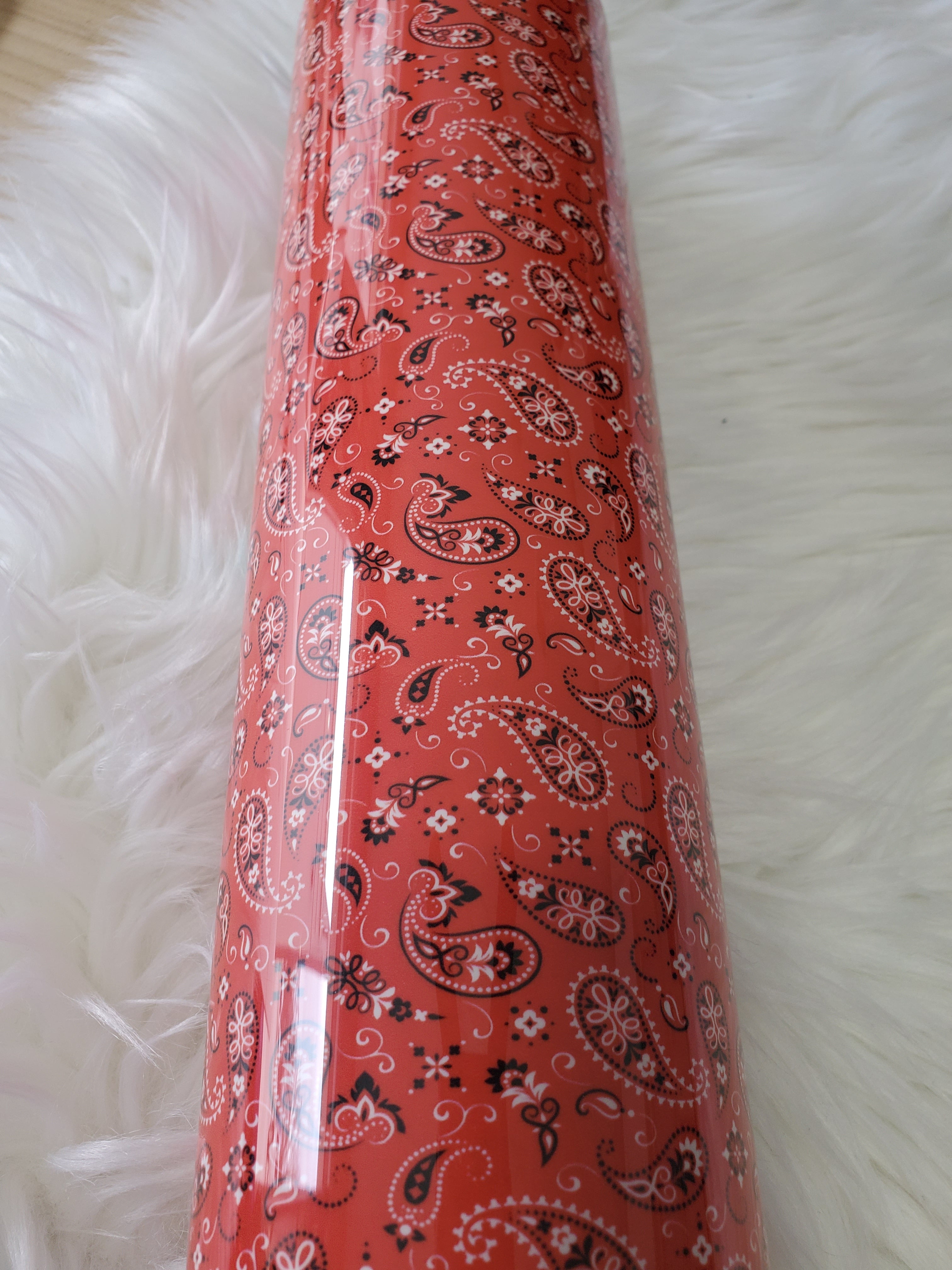 Red & Black Paisley Pattern